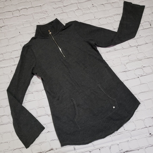 Victoria's Secret Sweaters - *NWOT* Victoria's Secret grey tunic sweater